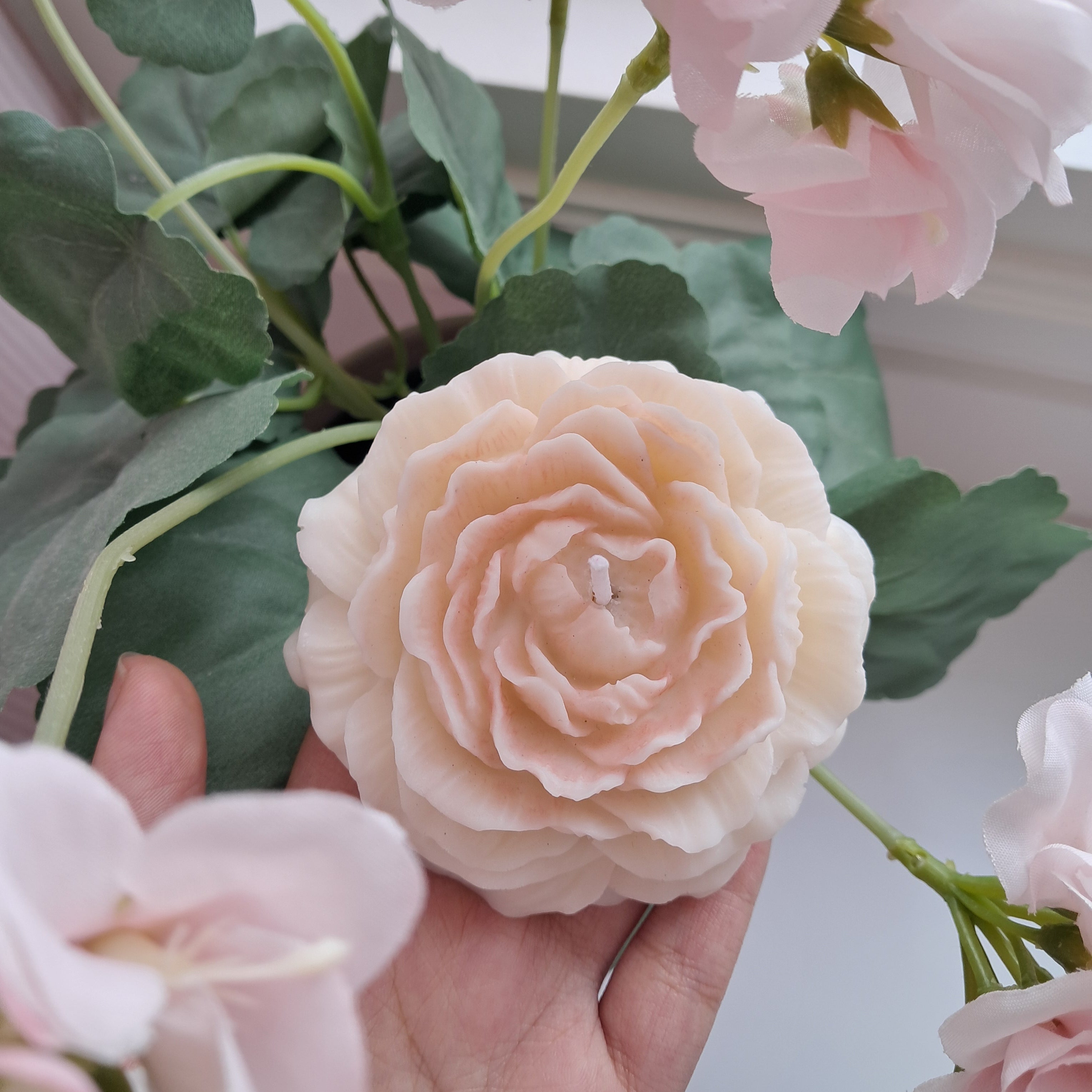 Miroa™ Peony Candle
